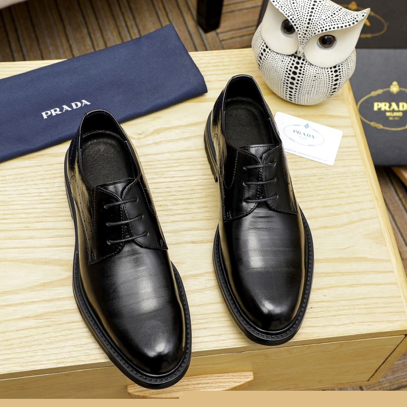 Pra*a leather shoes